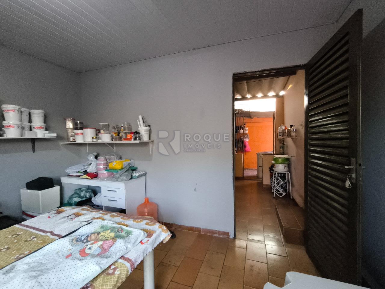 Casa Residencial à venda no bairro Parque Hippolyto: DEPÓSITO