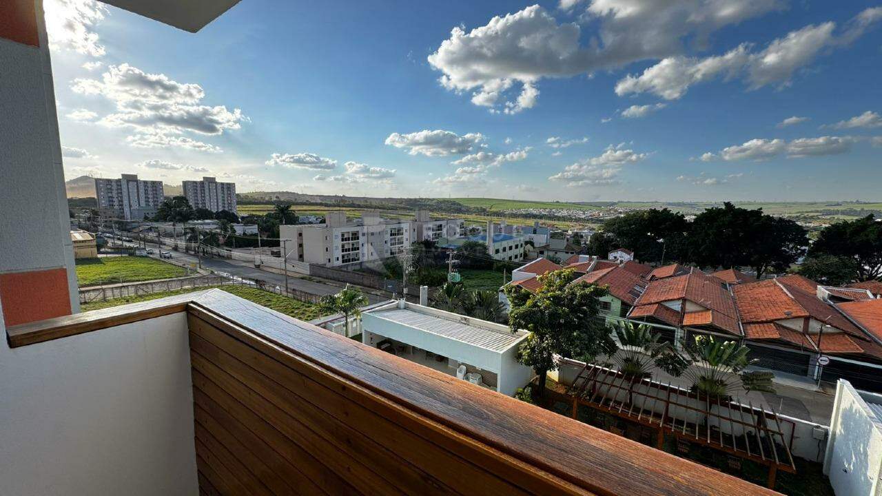 Apartamento à venda no bairro Chácaras Antonieta: 