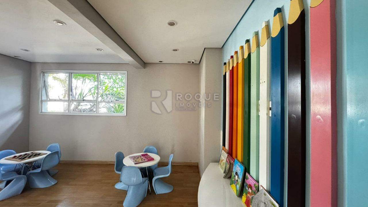Apartamento à venda no bairro Chácaras Antonieta: 