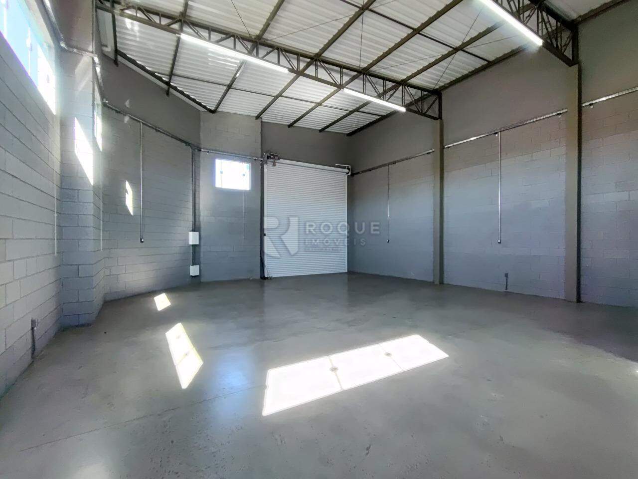 Barracão/Galpão para aluguel no bairro Jardim Rossi: Salão 