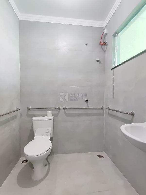 Barracão/Galpão para aluguel no bairro Jardim Rossi: Wc social 02