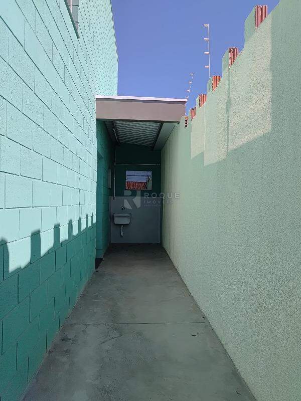 Barracão/Galpão para aluguel no bairro Jardim Rossi: Corredor 