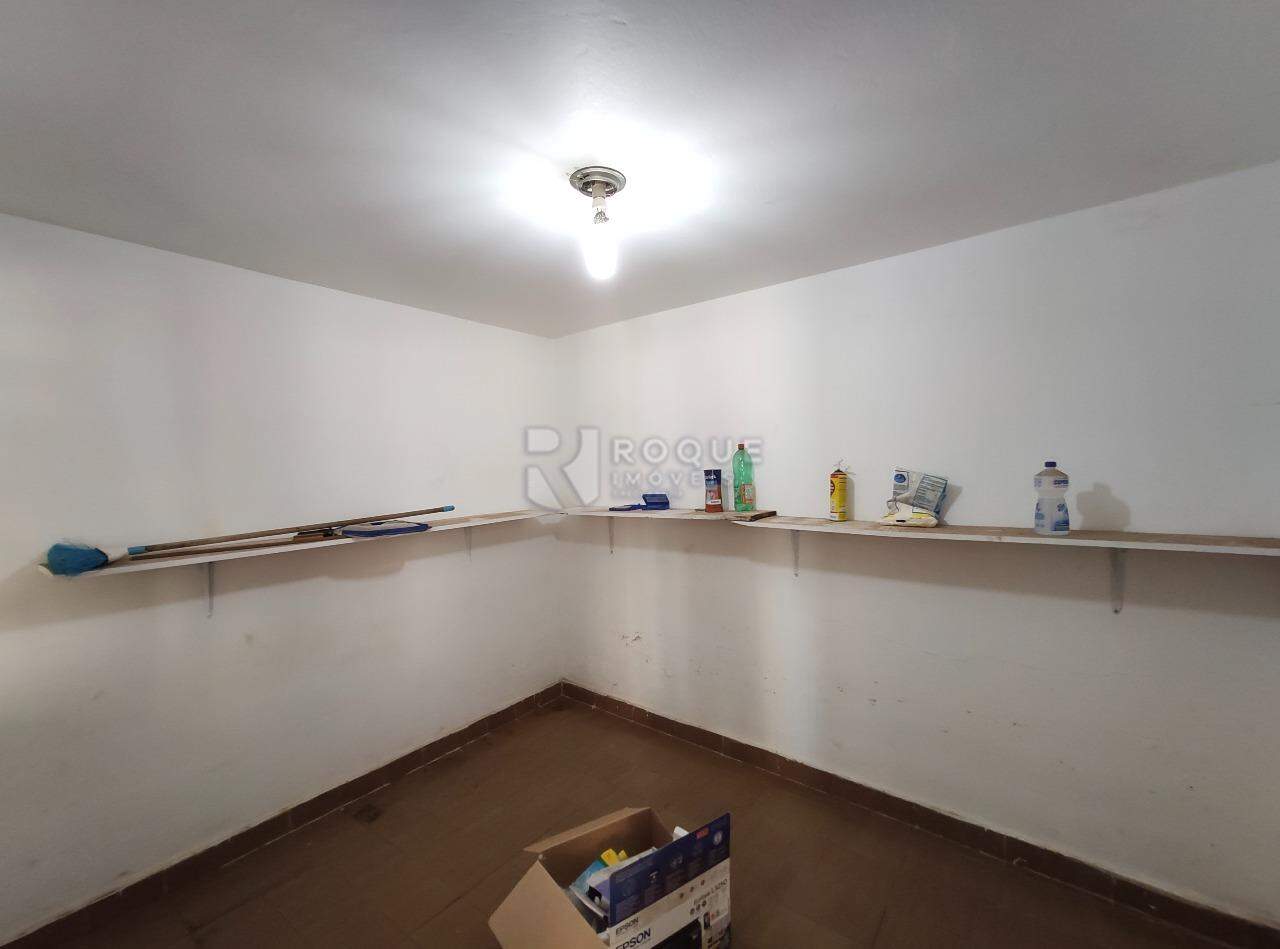 Casa Residencial para aluguel no bairro Cidade Jardim: Dormitório / despensa subsolo