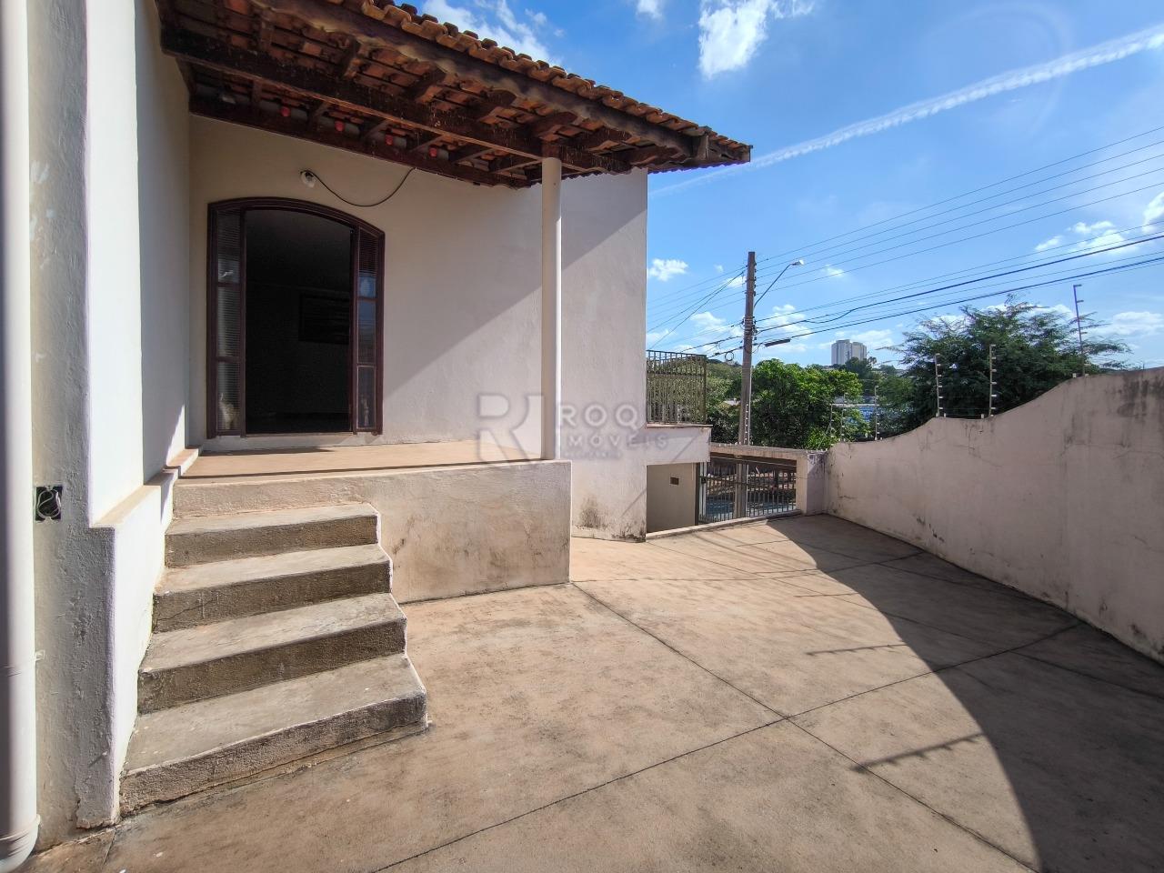 Casa Residencial à venda no bairro Vila Rocha: QUINTAL