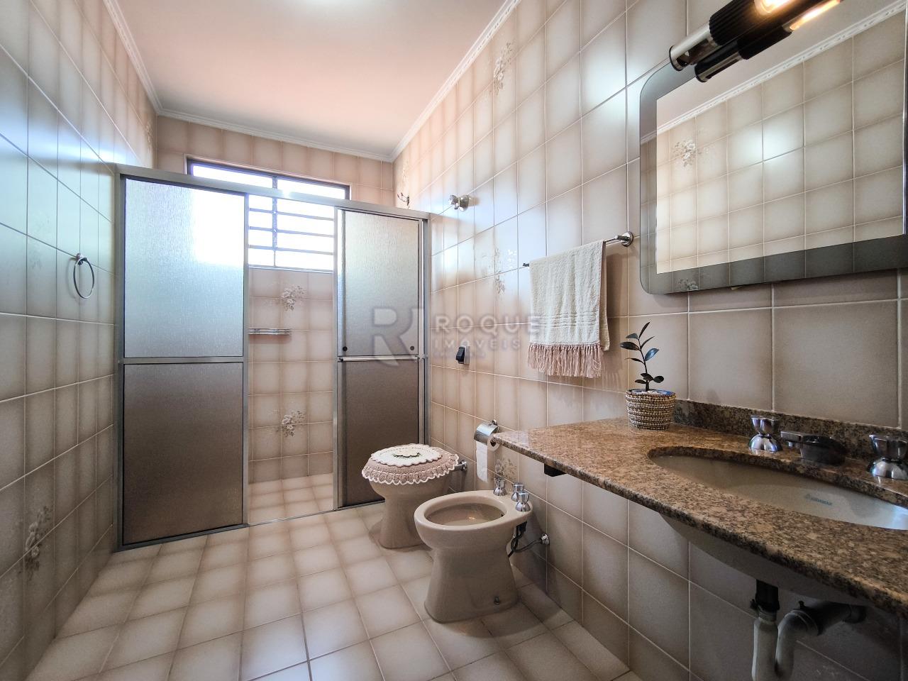 Casa Residencial à venda no bairro Vila Rocha: BANHEIRO SOCIAL