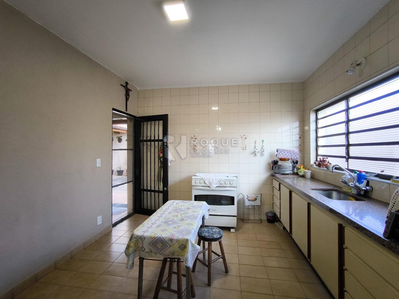 Casa Residencial à venda no bairro Vila Rocha: COZINHA