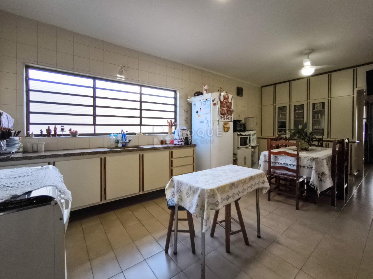 Casa Residencial à venda no bairro Vila Rocha: COZINHA