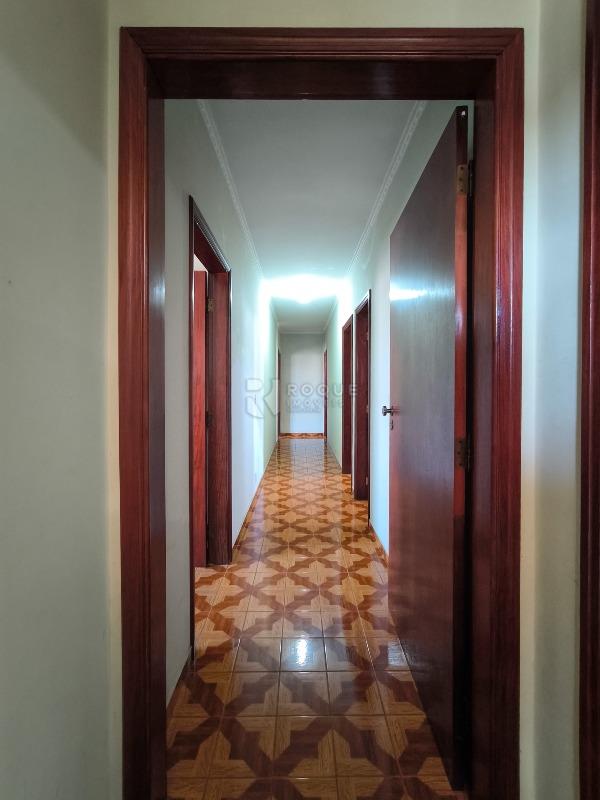 Casa Residencial à venda no bairro Vila Rocha: CORREDOR INTERNO
