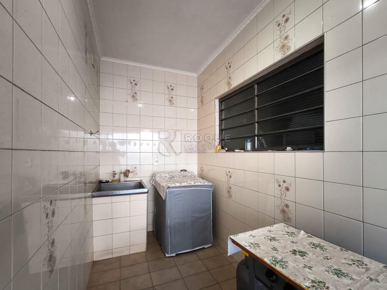 Casa Residencial à venda no bairro Vila Rocha: LAVANDERIA