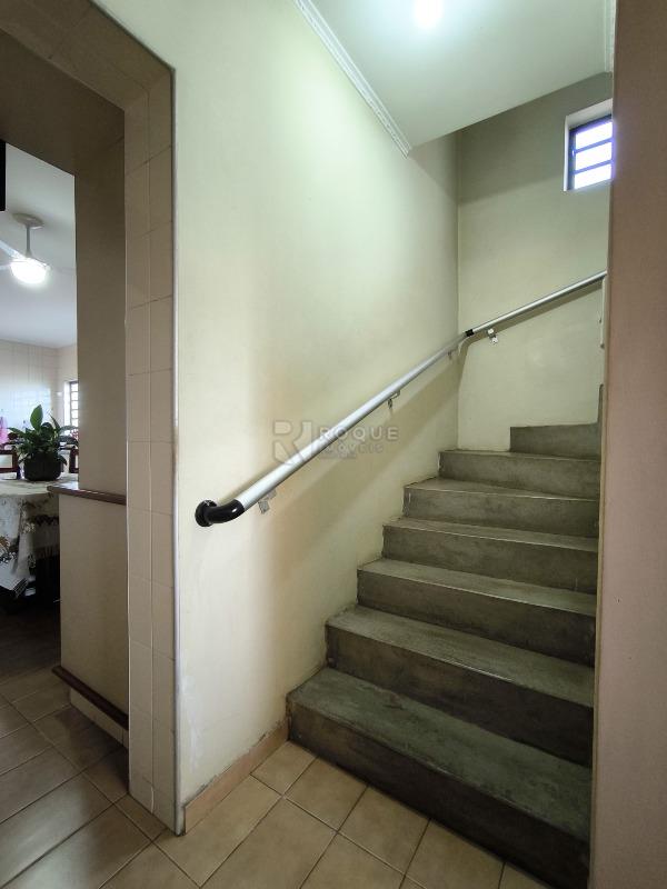 Casa Residencial à venda no bairro Vila Rocha: ACESSO PISO SUPERIOR