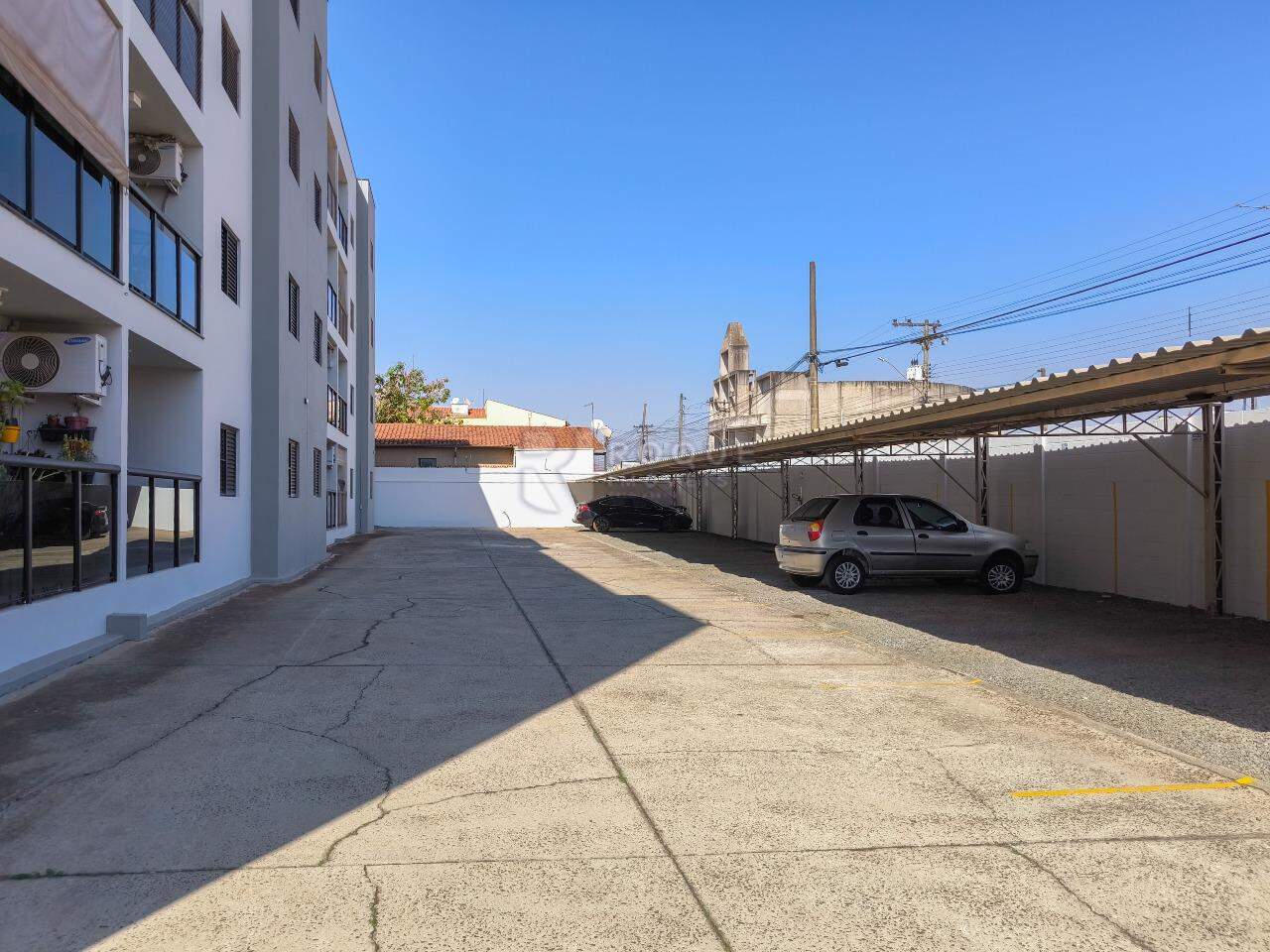 Apartamento à venda no bairro Jardim Ouro Verde: ÁREA DE ESTACIONAMENTO