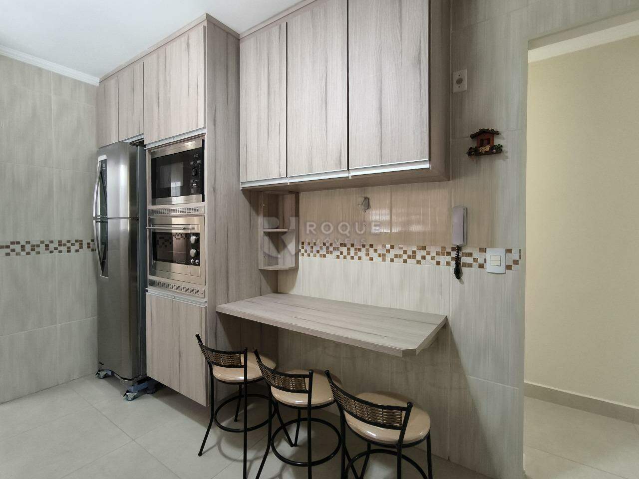 Apartamento à venda no bairro Jardim Ouro Verde: COZINHA