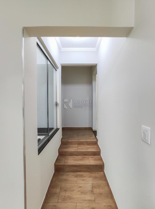 Casa Comercial à venda no bairro Jardim Nova Europa: Hall 