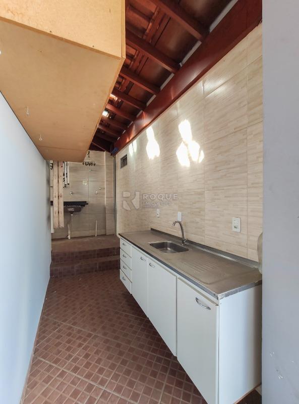 Casa Comercial à venda no bairro Jardim Nova Europa: Cozinha externa 