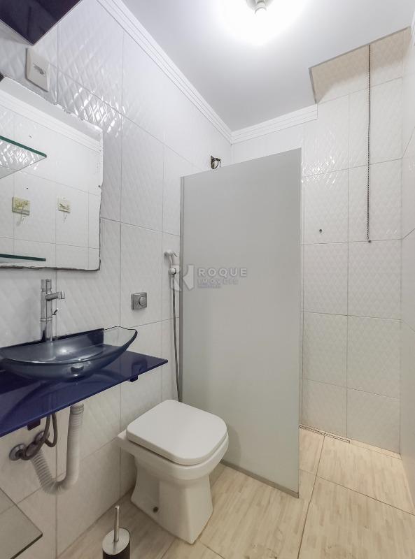 Casa Comercial à venda no bairro Jardim Nova Europa: WC social 