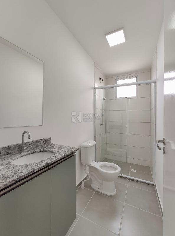 Apartamento à venda no bairro Vale das Esmeraldas: WC social 