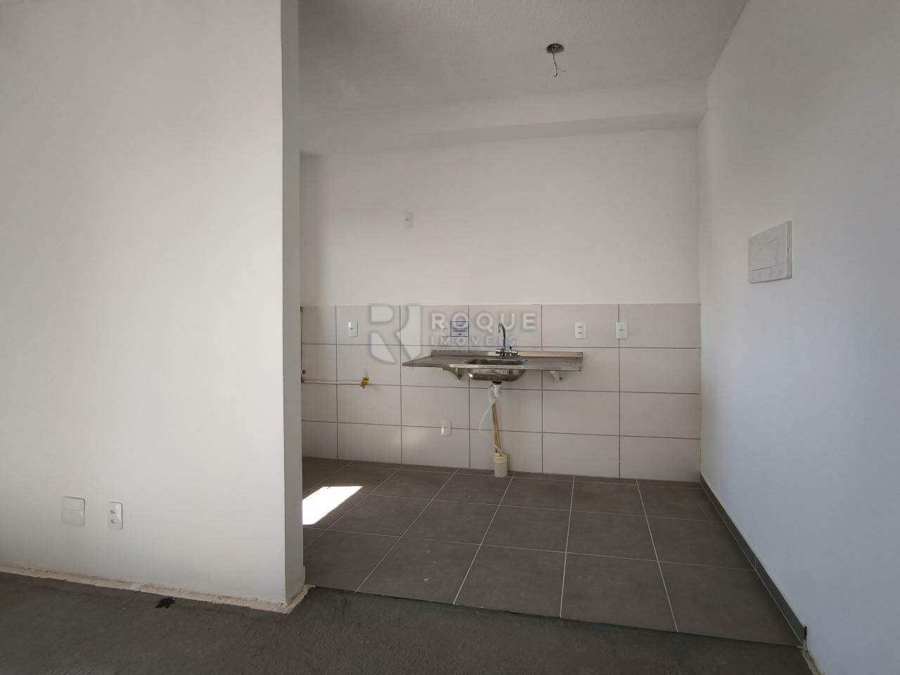 Apartamento à venda no bairro Jardim Esteves: COZINHA