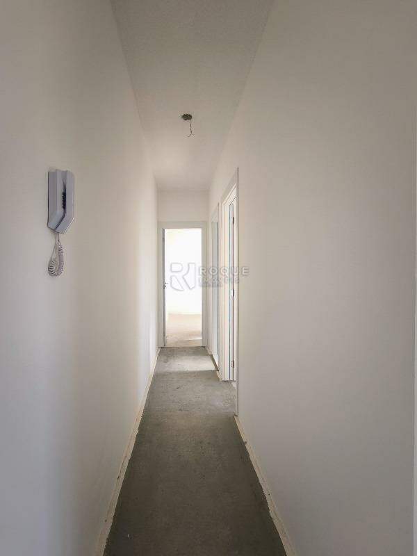 Apartamento à venda no bairro Jardim Esteves: CORREDOR INTERNO