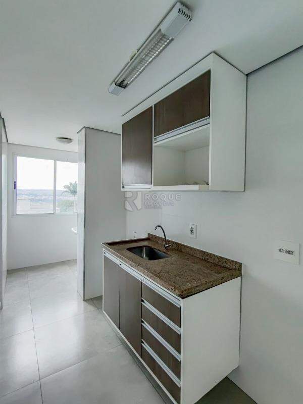 Apartamento para aluguel no bairro Chácaras Antonieta: Cozinha 