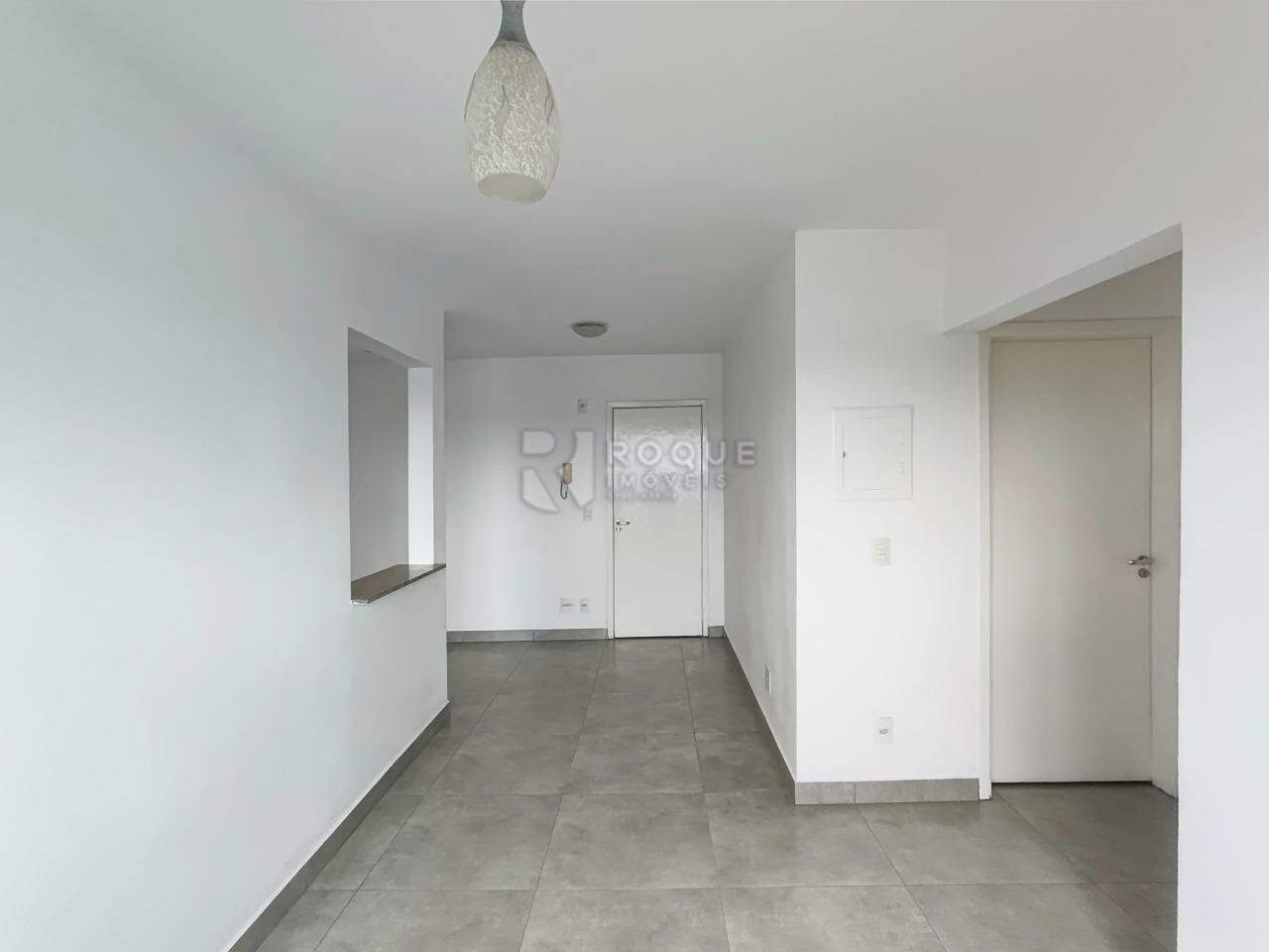 Apartamento para aluguel no bairro Chácaras Antonieta: Sala 