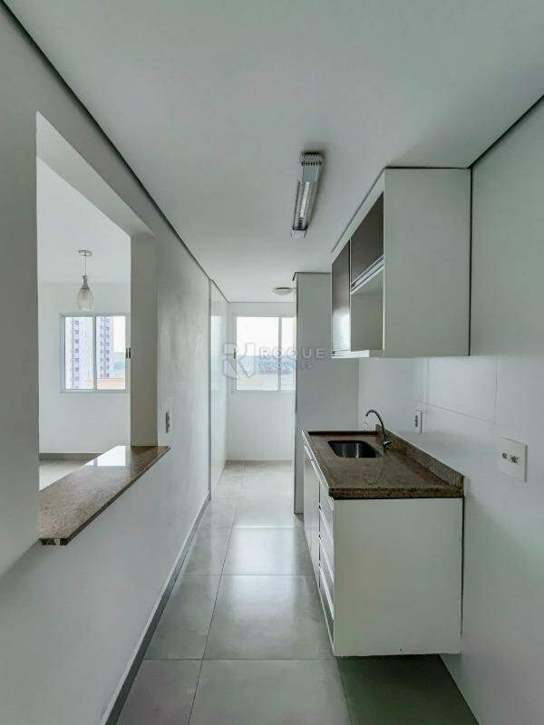 Apartamento para aluguel no bairro Chácaras Antonieta: Cozinha 