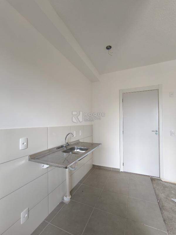 Apartamento à venda no bairro Jardim Esteves: COZINHA