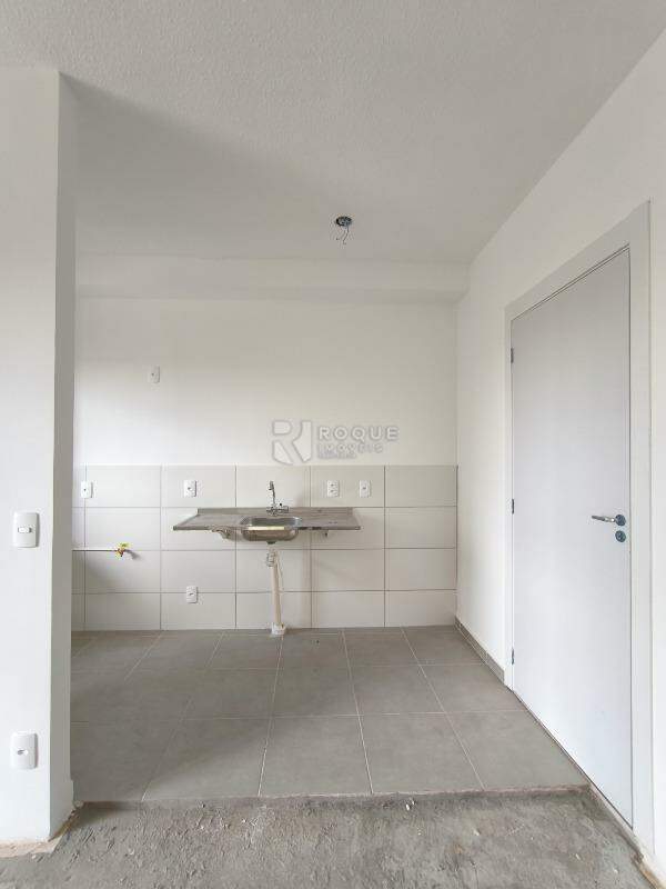 Apartamento à venda no bairro Jardim Esteves: COZINHA