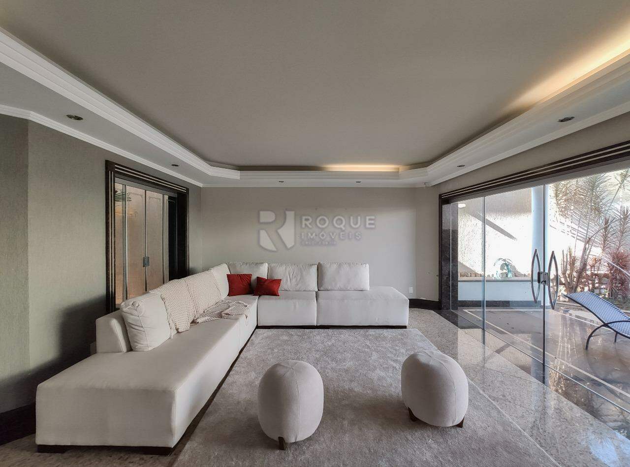 Casa Comercial para aluguel no bairro Centro: Sala de estar