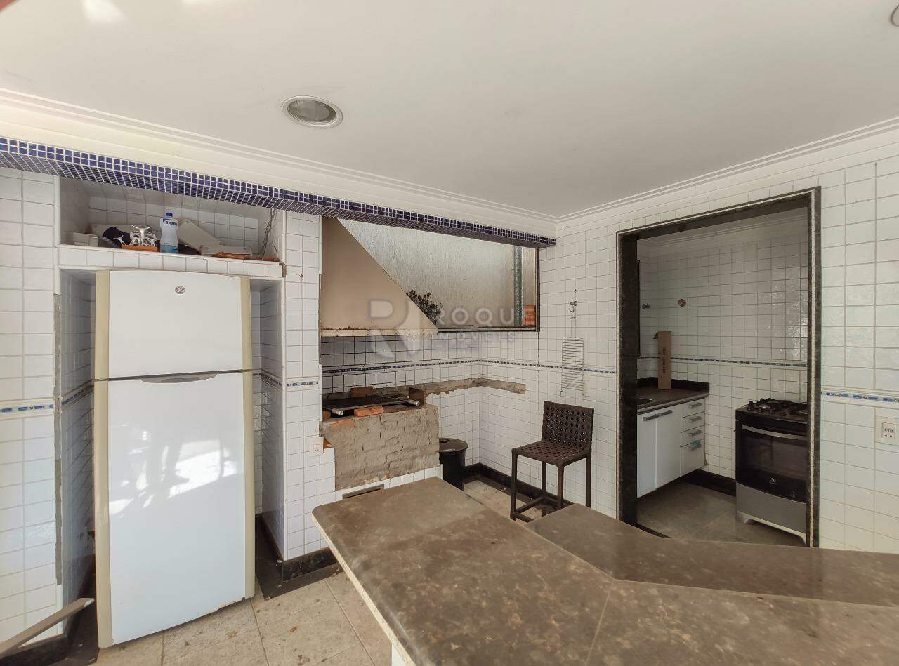 Casa Comercial para aluguel no bairro Centro: Área gourmet