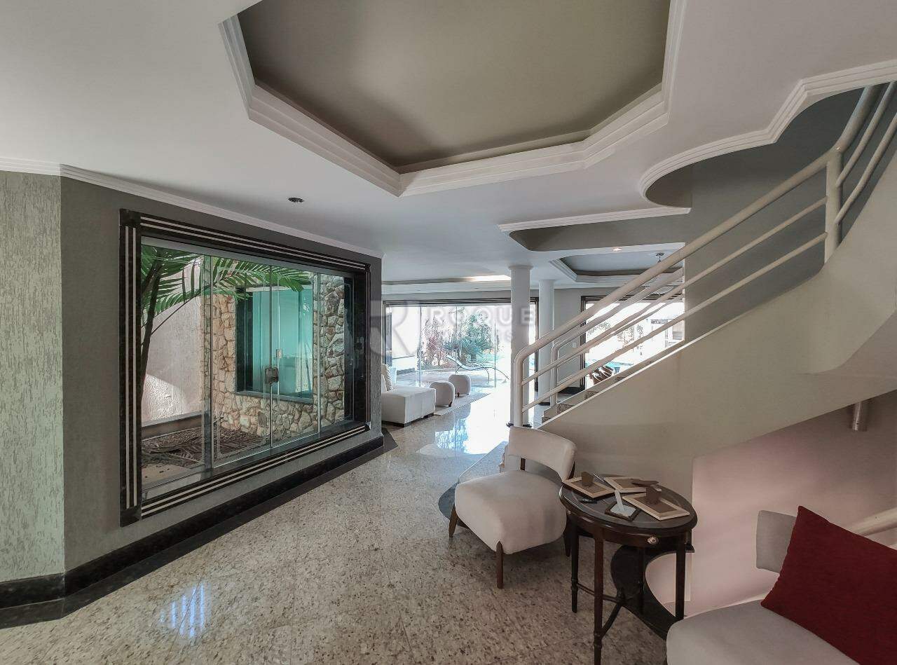 Casa Comercial para aluguel no bairro Centro: Hall