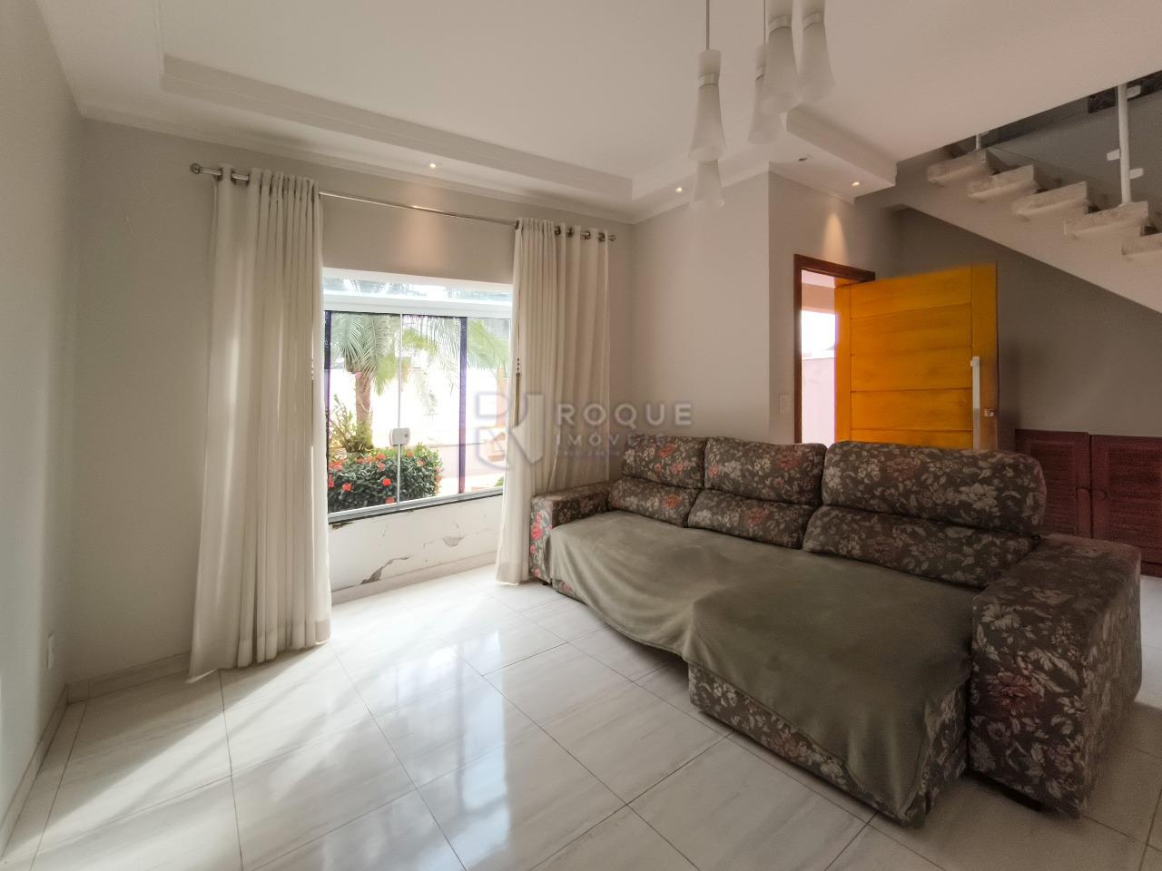 Casa em condomínio à venda no bairro Parque Residencial Roland: SALA DE ESTAR