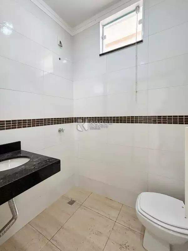 Casa em condomínio à venda no bairro Parque Residencial Roland: 
