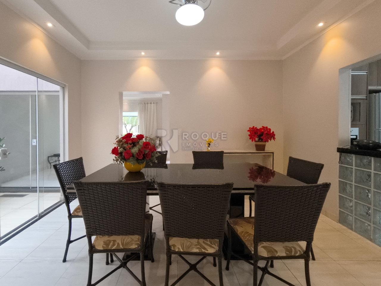 Casa em condomínio à venda no bairro Parque Residencial Roland: SALA DE JANTAR