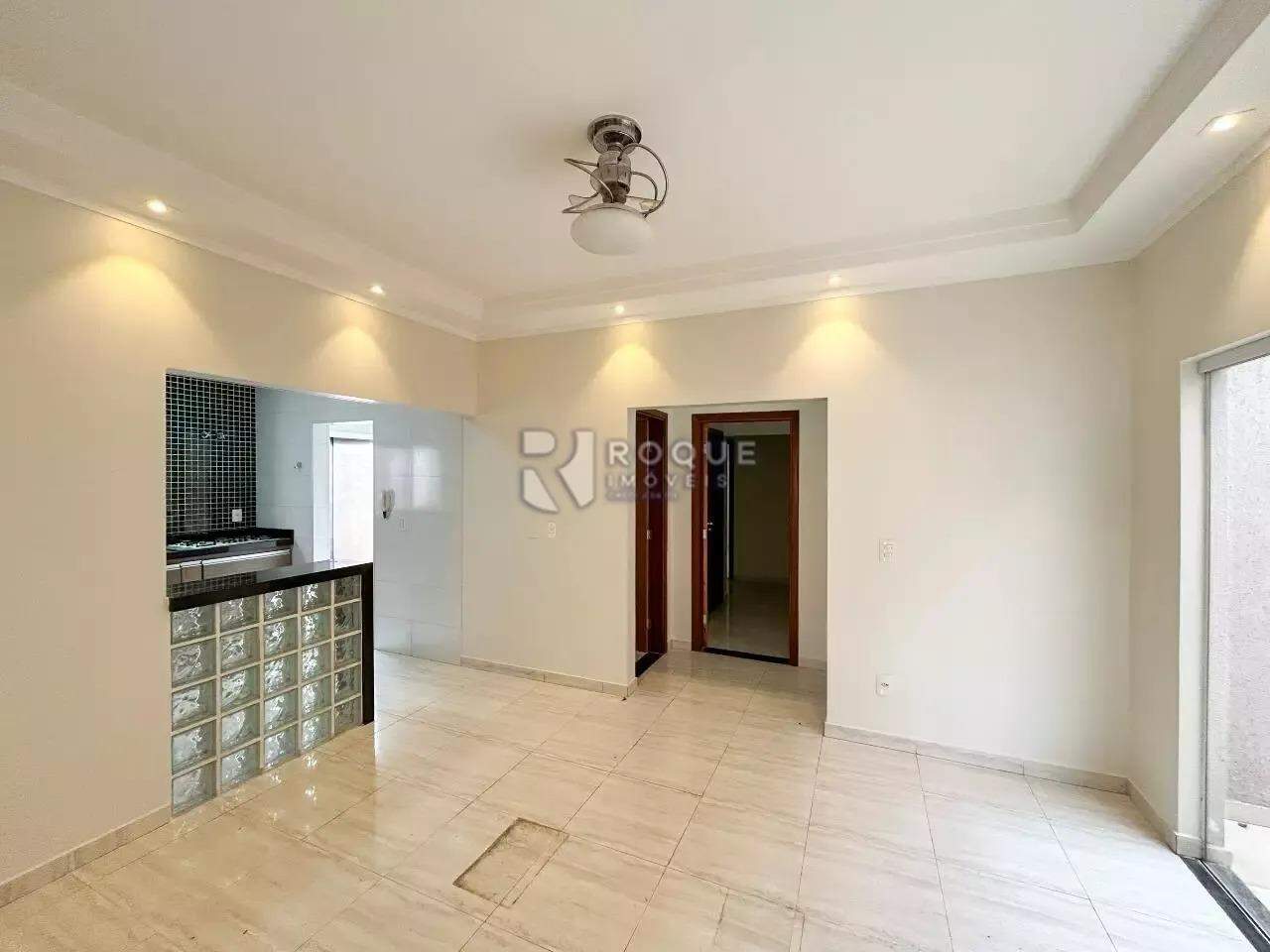 Casa em condomínio à venda no bairro Parque Residencial Roland: 