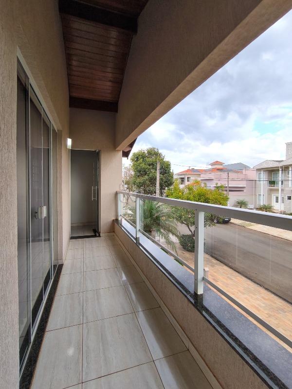 Casa em condomínio à venda no bairro Parque Residencial Roland: SACADA SALA DE TV