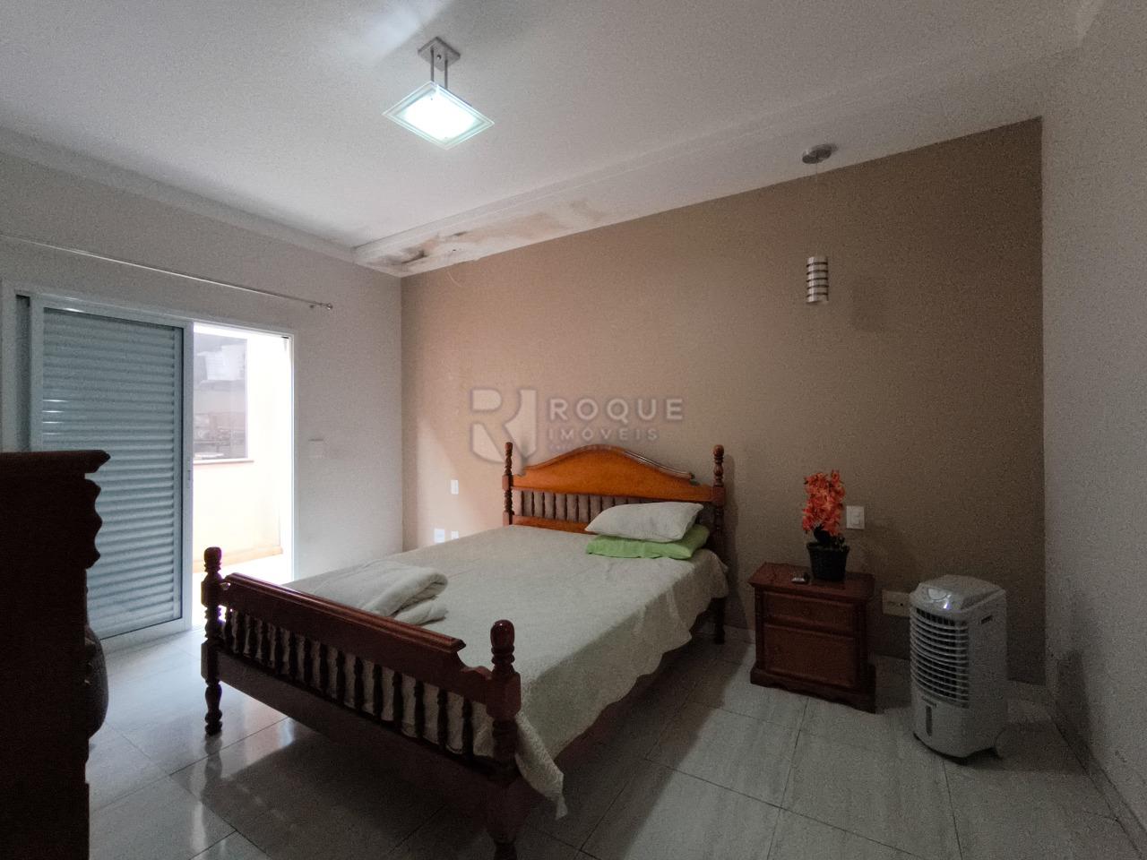 Casa em condomínio à venda no bairro Parque Residencial Roland: SUÍTE