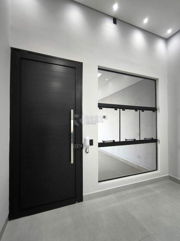 Casa Residencial à venda no bairro Jardim Marajoara: ENTRADA