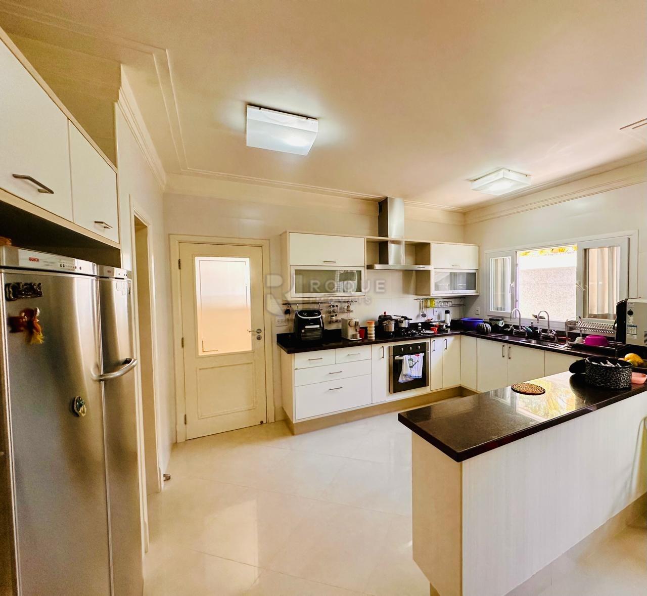 Casa em condomínio à venda no bairro Jardim Colinas de São João: COZINHA 