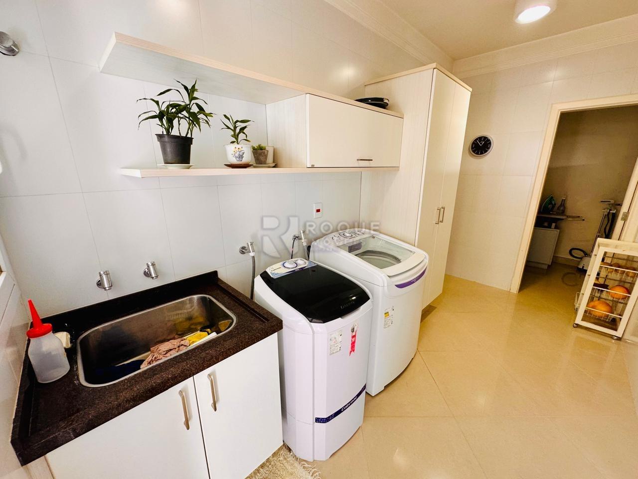 Casa em condomínio à venda no bairro Jardim Colinas de São João: LAVANDERIA 