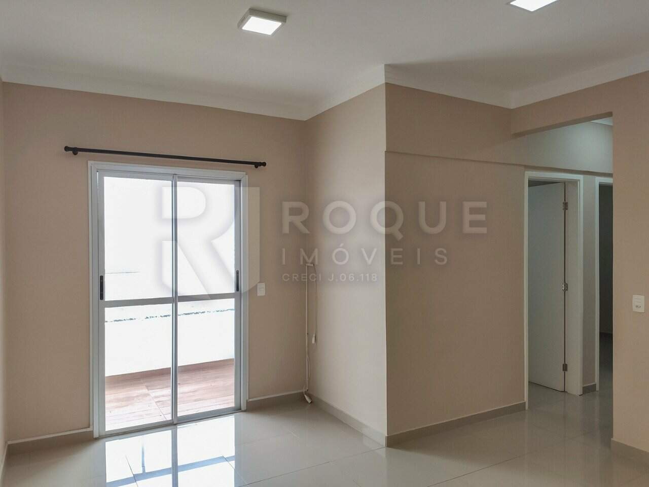 Apartamento à venda no bairro Chácaras Antonieta: 