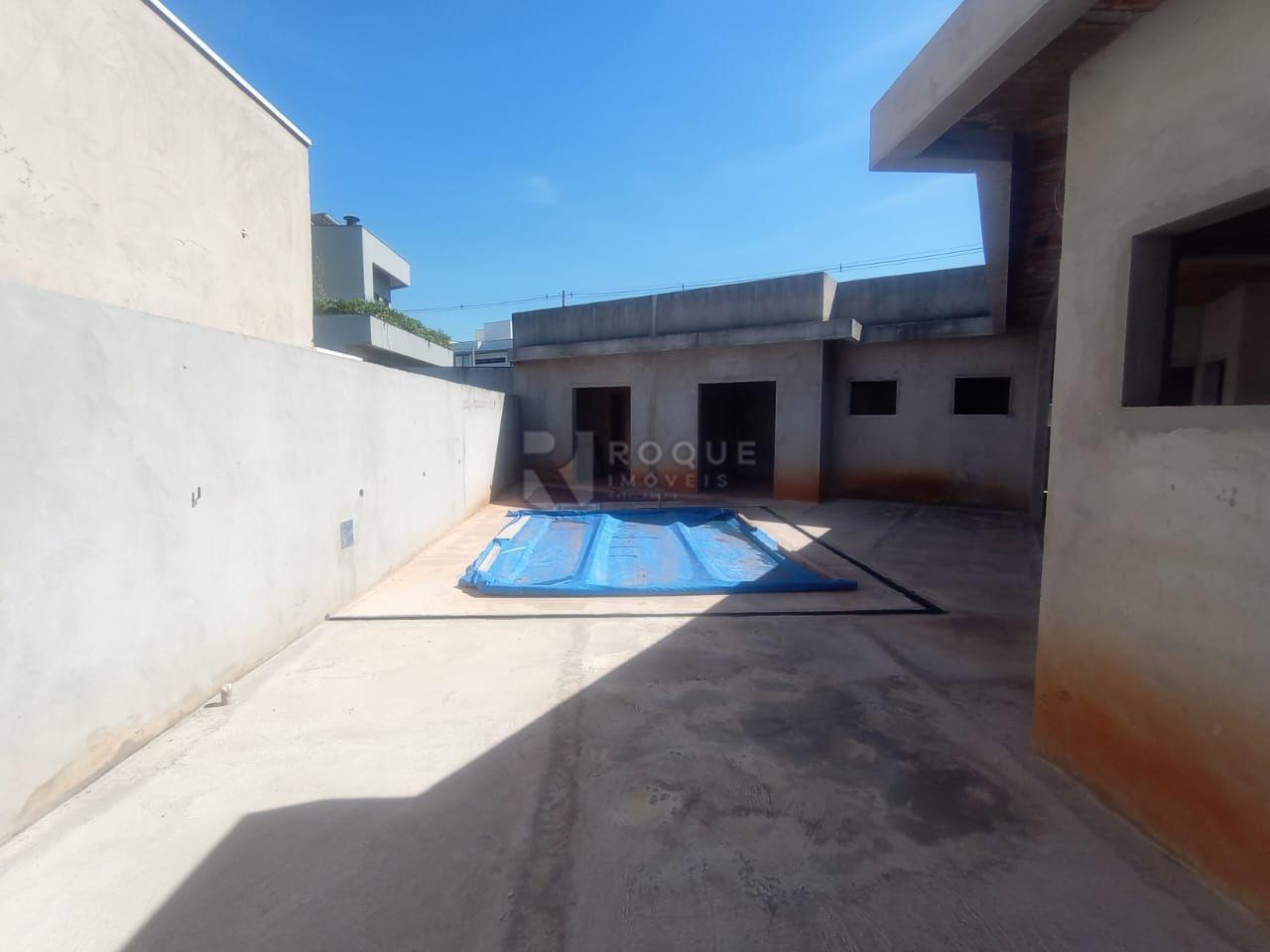 Casa em condomínio à venda no bairro Terras de São Bento I: 