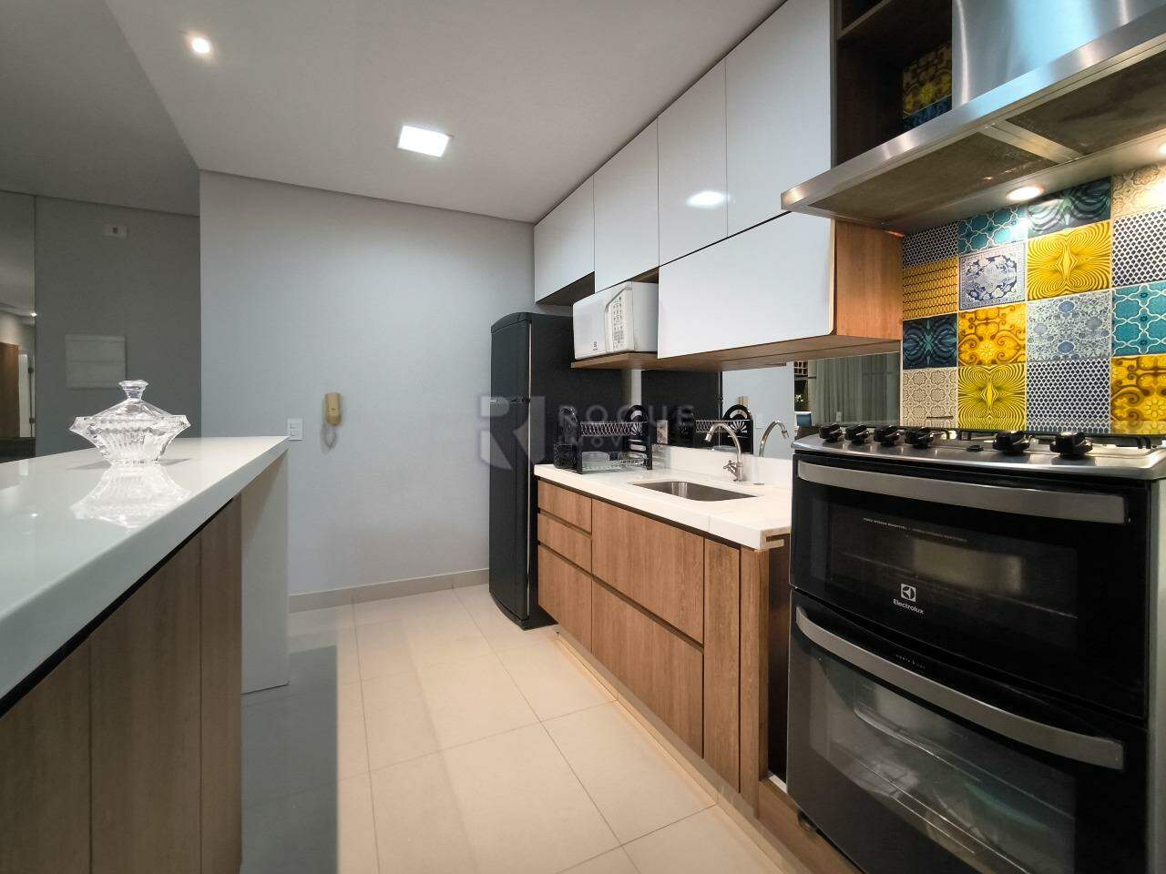 Apartamento à venda no bairro Desmembramento Oscar Antonio Breda: COZINHA