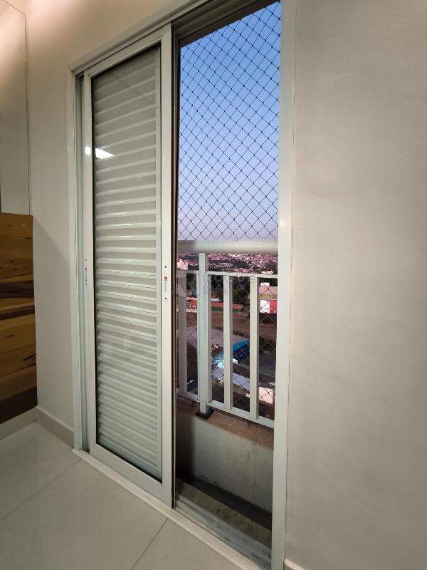 Apartamento à venda no bairro Desmembramento Oscar Antonio Breda: SUÍTE