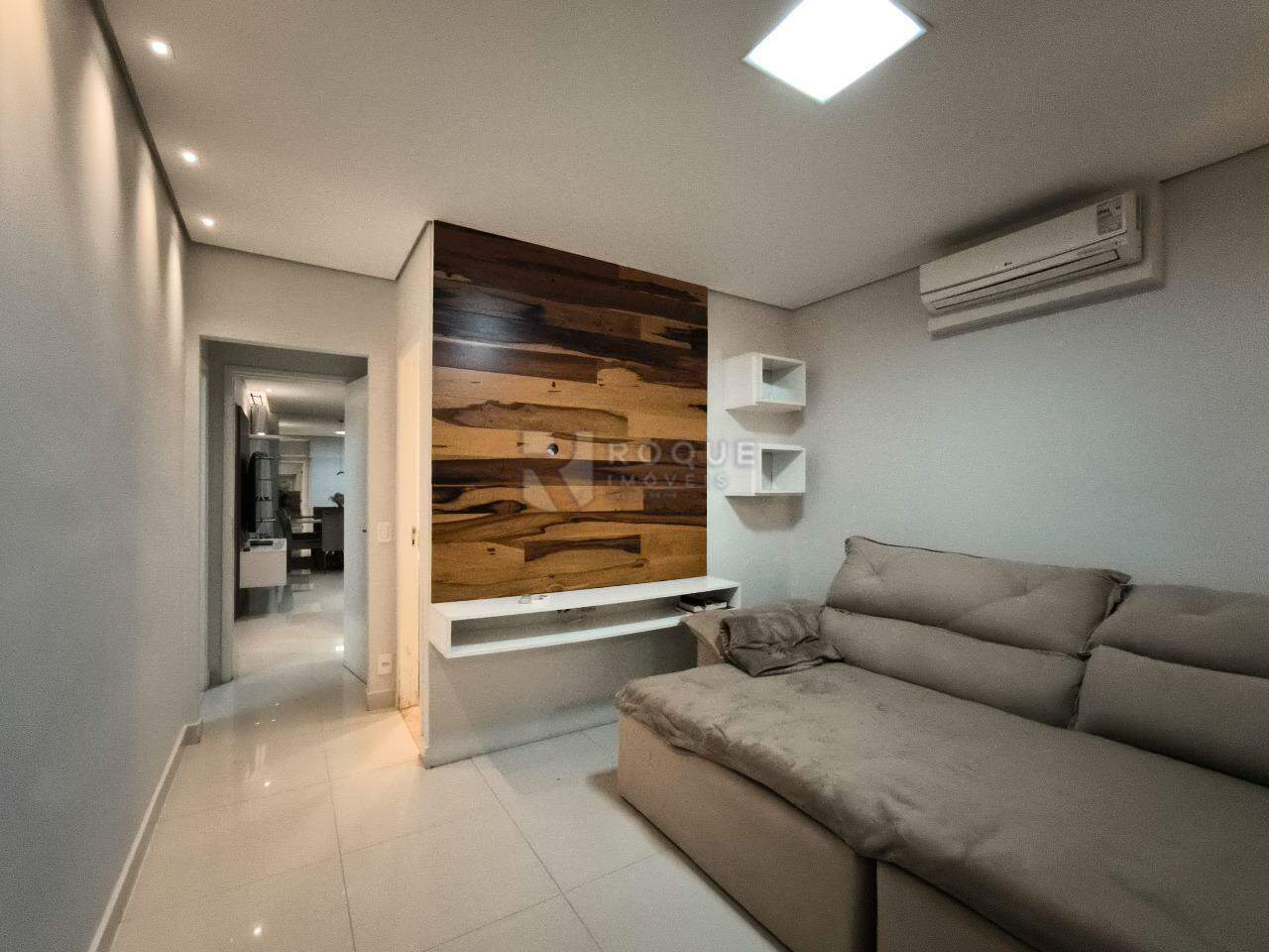 Apartamento à venda no bairro Desmembramento Oscar Antonio Breda: SUÍTE