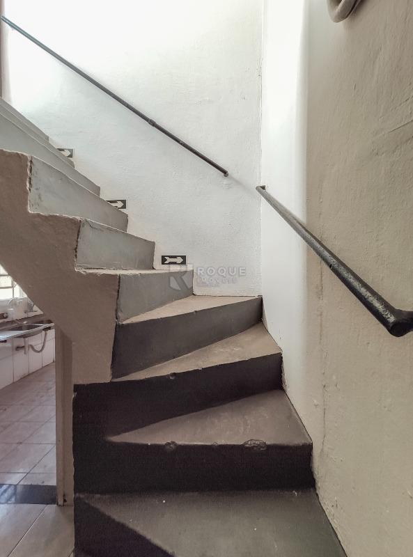 Casa Comercial à venda no bairro Vila Anita: Acesso escritório / dormitório 4