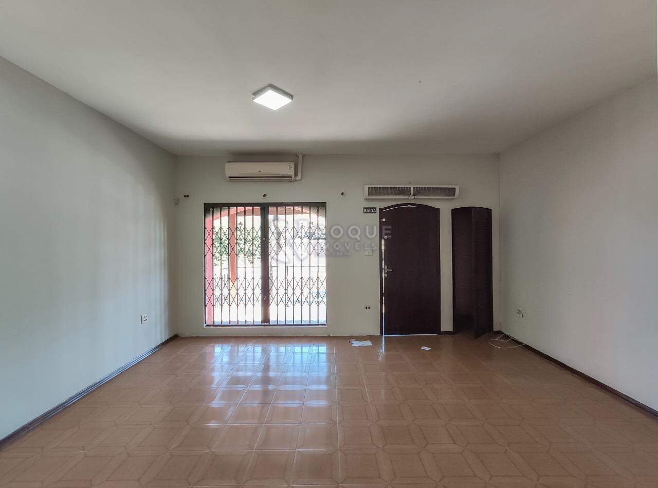 Casa Comercial à venda no bairro Vila Anita: Sala 