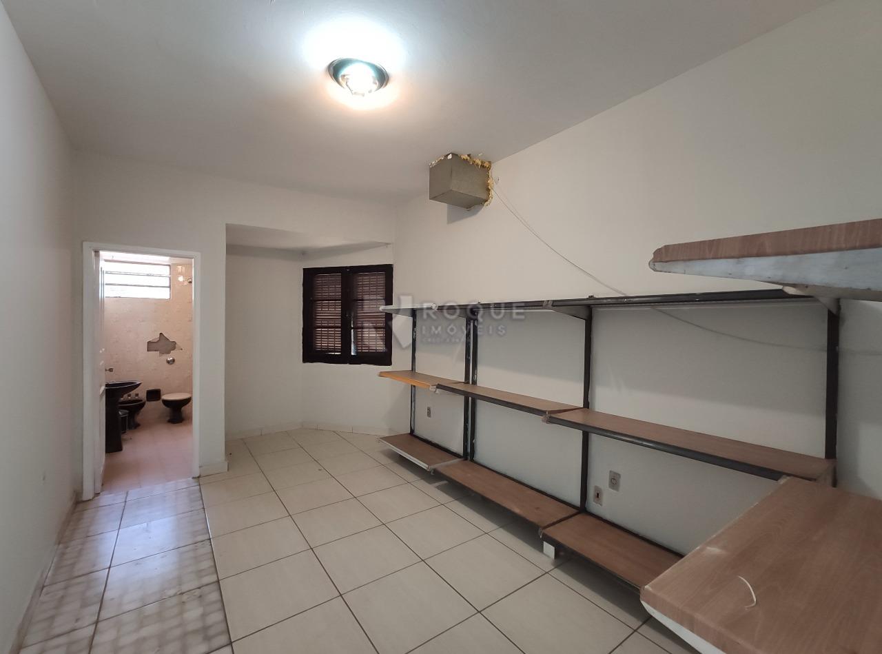 Casa Comercial à venda no bairro Vila Anita: Despensa / dormitório suíte 3