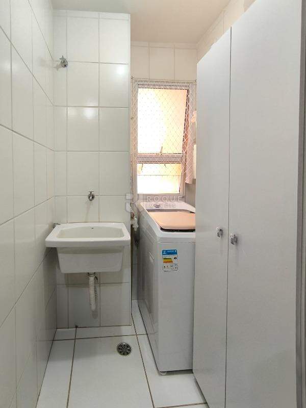 Apartamento à venda no bairro Jardim Residencial Victório Lucato: LAVANDERIA