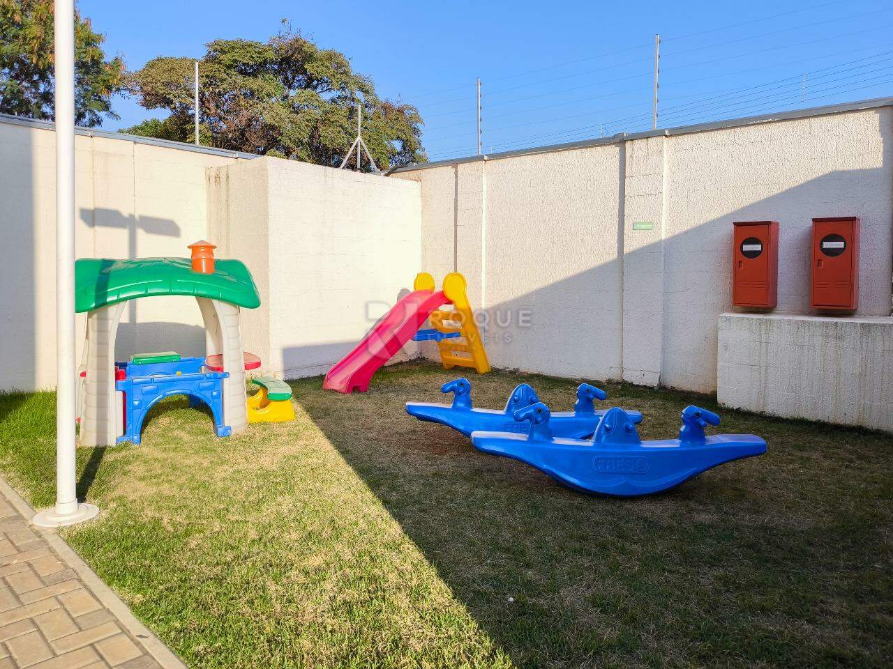 Apartamento à venda no bairro Jardim Residencial Victório Lucato: PLAYGROUND