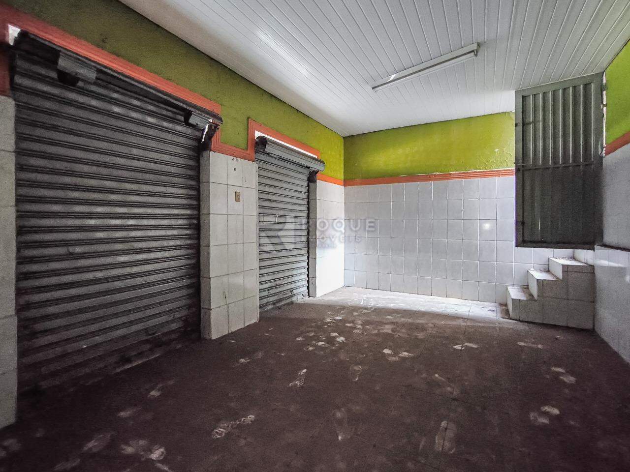 Casa com salão à venda no bairro Centro: SALÃO COMERCIAL
